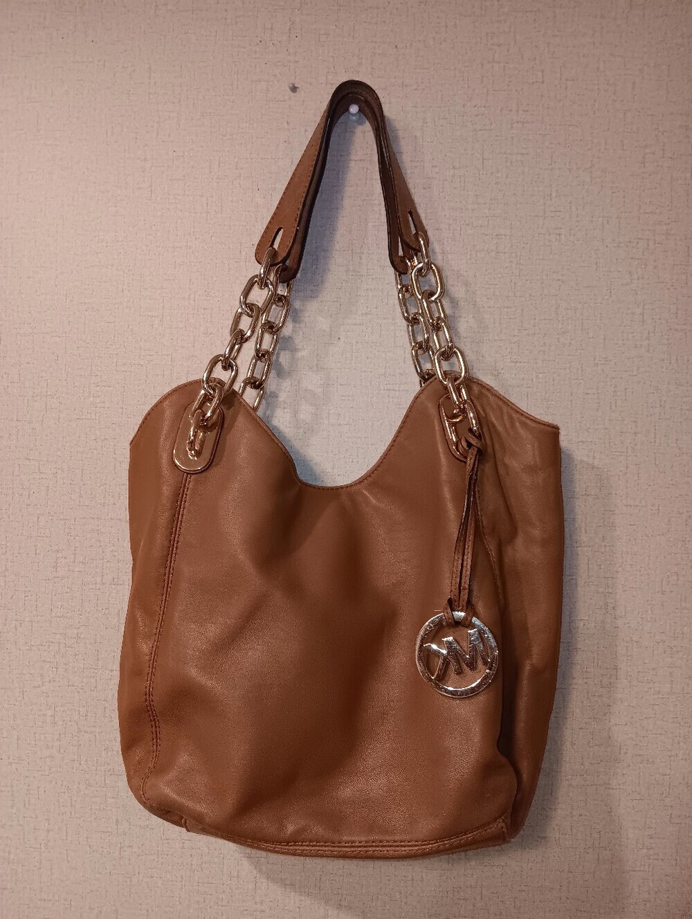 Michael Kors Tan Leather Shoulder Bag with Gold Chain Detail Leather 100%